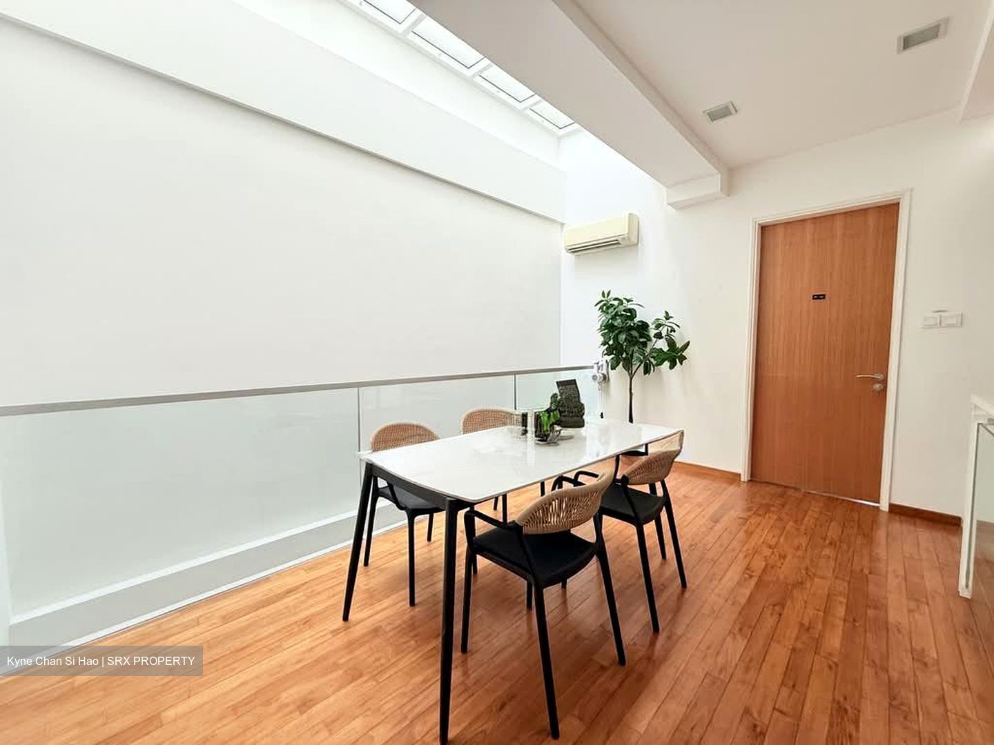 Grove Drive (D10), Terrace #601695951